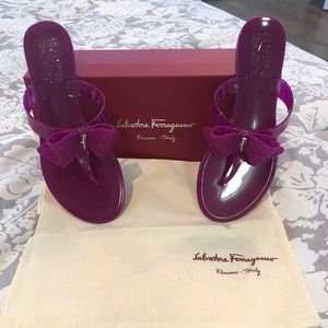 Ferragamo Pandy Bow Rubber Sandals 7-71/2!